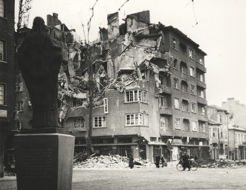 The destroyed apartment building at the corner of Vasil Levski Blvd. and Graf Ignatiev Str.